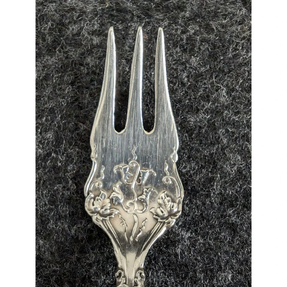 1847 Rogers Bros Silverplate Cocktail Fork 3-Tine 1904 Vintage Grape Floral 6 In